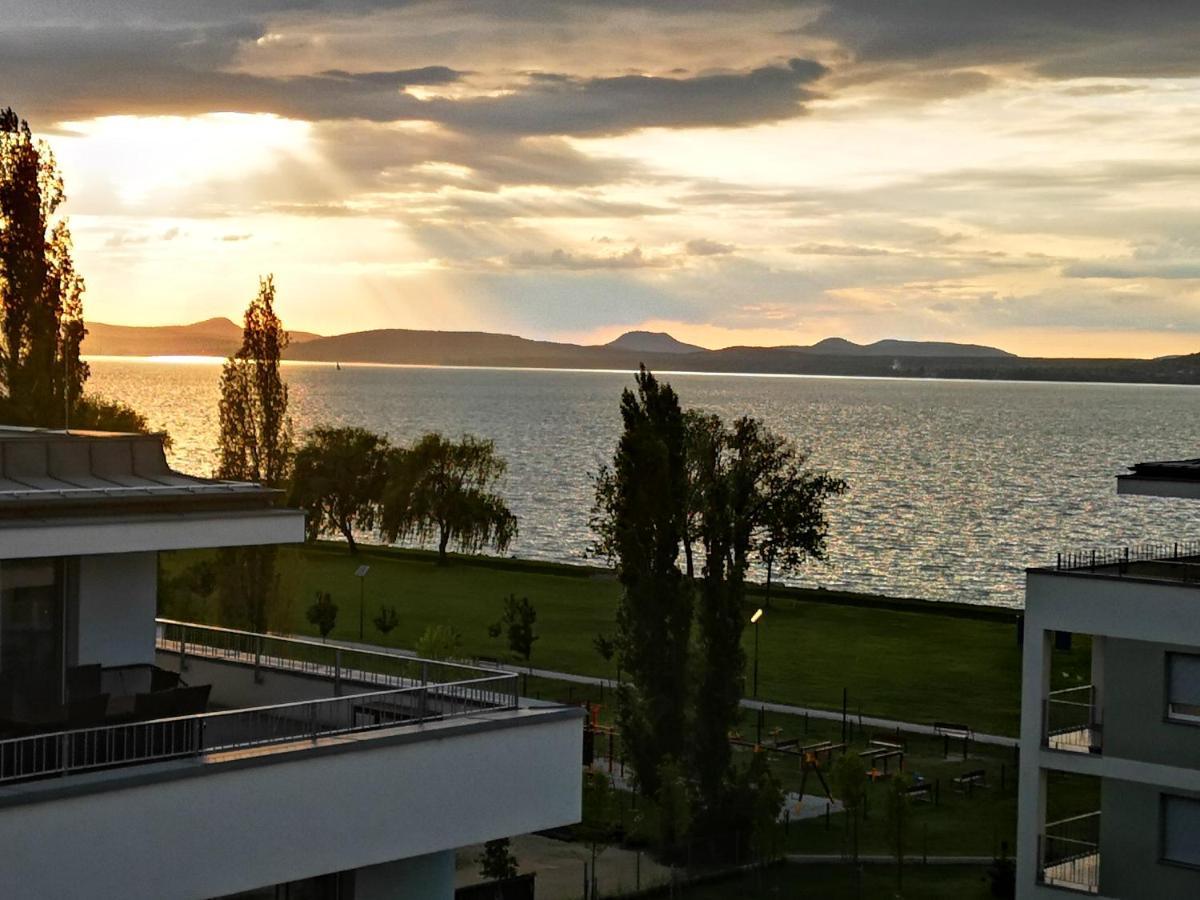 Silver Gray Appartment Balatonlelle Eksteriør bilde