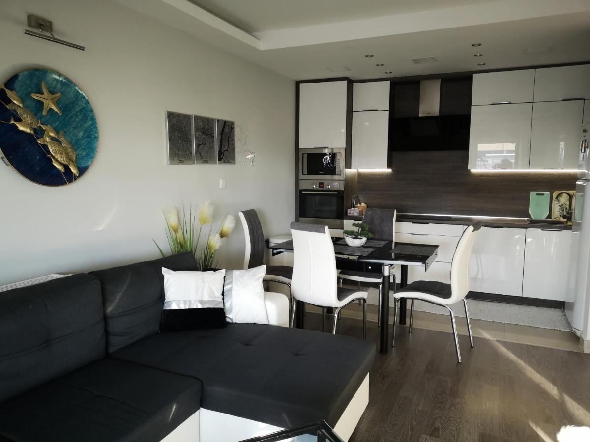 Silver Gray Appartment Balatonlelle Eksteriør bilde